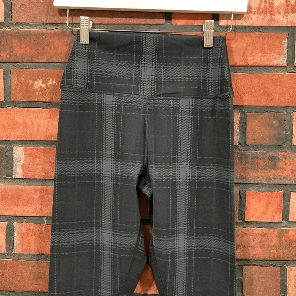 Alo High Waist Airbrush Legging - Picture 6 of 13